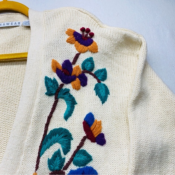 Vintage Button Up Large Cardigan Sweater Embroidered Floral Cottagecore Grandma - Picture 5 of 14